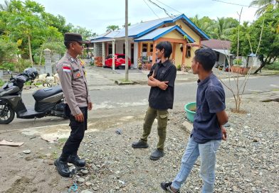 Personel Polsek Darul Makmur Polres Nagan Raya Laksanakan Kegiatan Bimbingan Keamanan dan Ketertiban Masyarakat di Desa Tuwi Buya