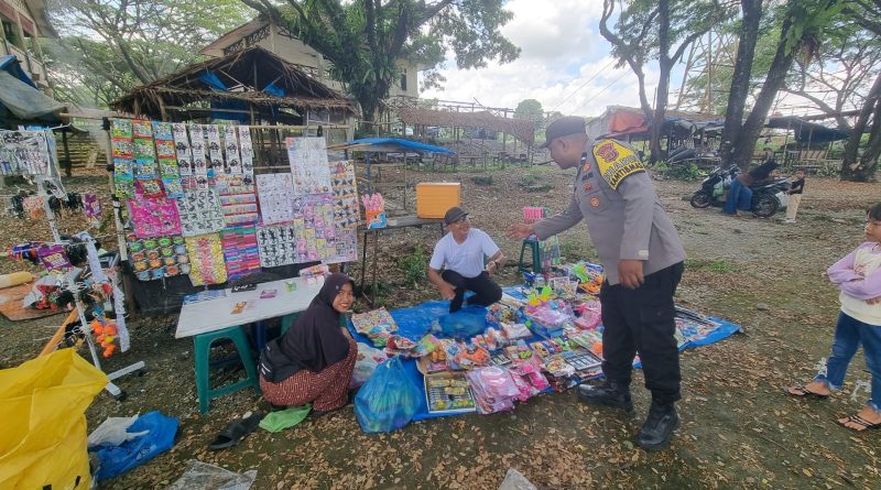 Personel Polsek Beutong Melaksanakan Patroli Dialogis Demi Menjaga Harkamtibmas di Wilayah Hukum Polsek Beutong