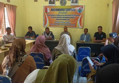 Bhabinkamtibmas Polsek Kuala Monitor Musyawarah Gampong Penyusunan RKPG Perubahan di Gampong Jokja